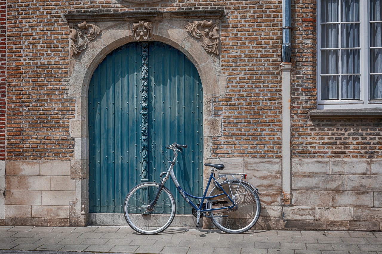 bicycle, wall, brick-4426751.jpg