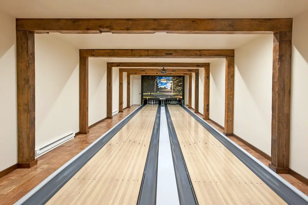 The Science Behind Bowling Lanes: Debunking the Myth of Flat Surfaces ...